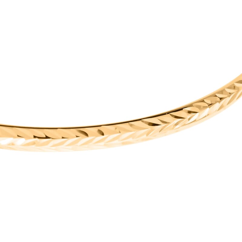 Italian 10K Yellow Gold 3.3mm Arrow Diamond-cut Bangle Bracelet (7.50 in) 2.60 Grams
