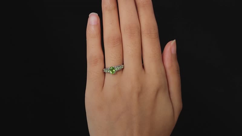 Peridot Ring in Platinum Over Sterling Silver (Size 6) 1.25 ctw