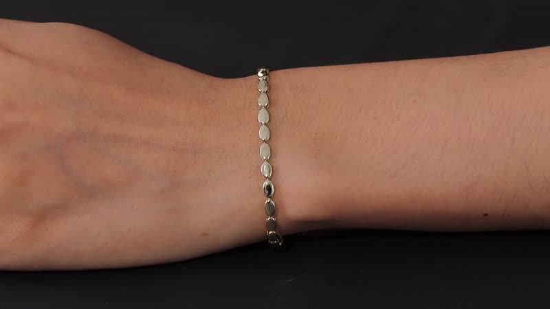 Luxoro 10K Yellow Gold Oval Link Bracelet (7.25 In) 3.8 Grams