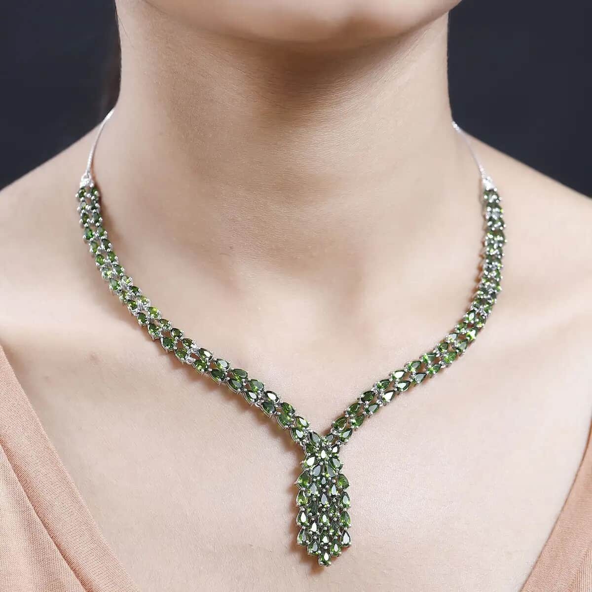 Chrome Diopside 22.90 ctw Necklace in Platinum Over Sterling Silver  18 Inches image number 5