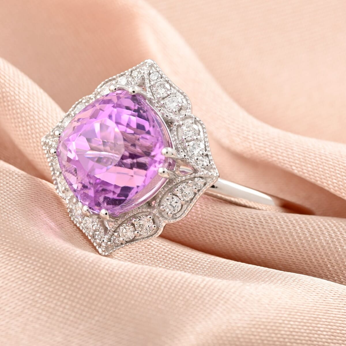 Certified & Appraised Rhapsody 950 Platinum AAA Patroke Kunzite and E-F VS Diamond Floral Ring (Size 7.0) 5.90 Grams 4.50 ctw image number 1