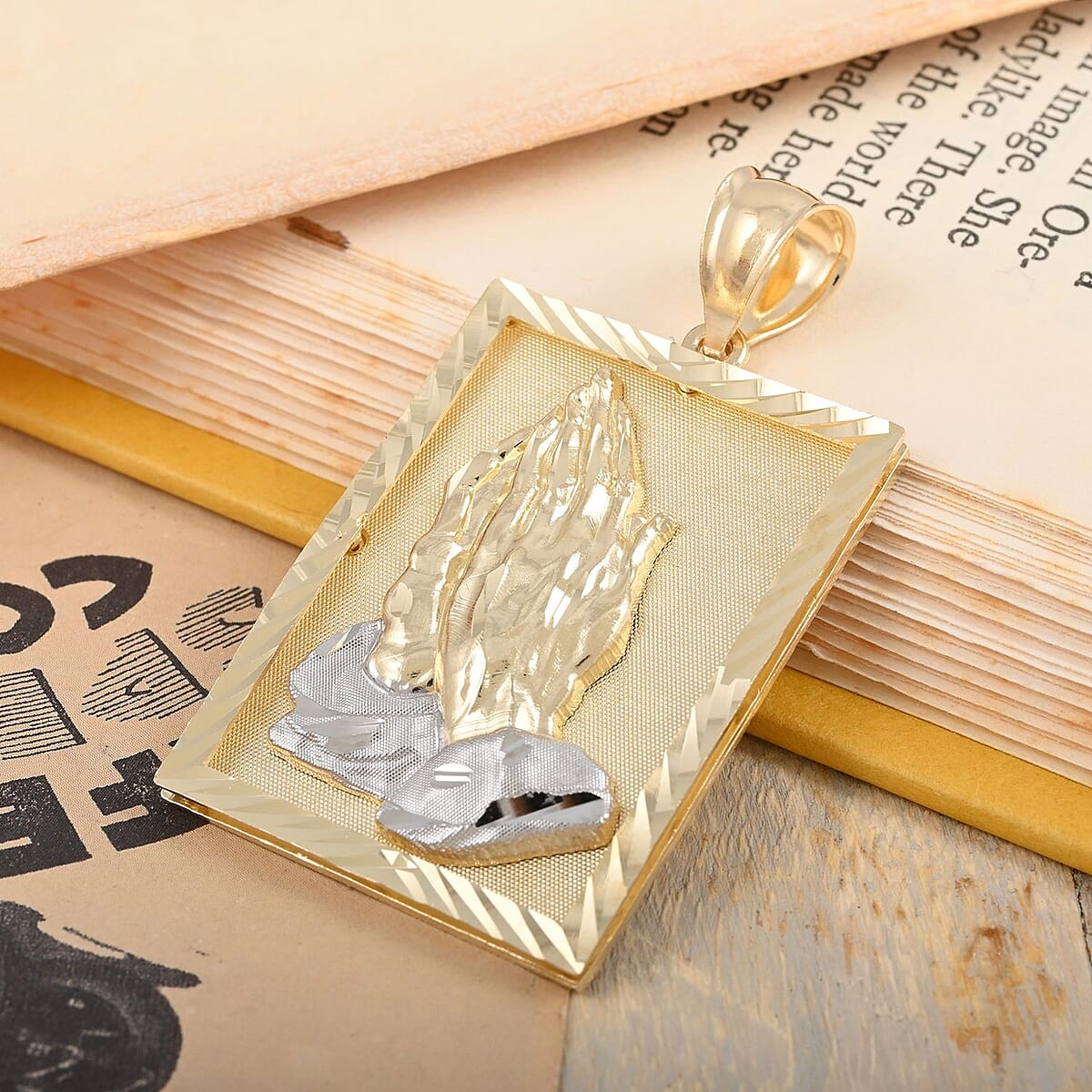 Made in America 10K Yellow and White Gold 25.40x41.05mm Religious Praying Hands Pendant 8.90 Grams image number 1