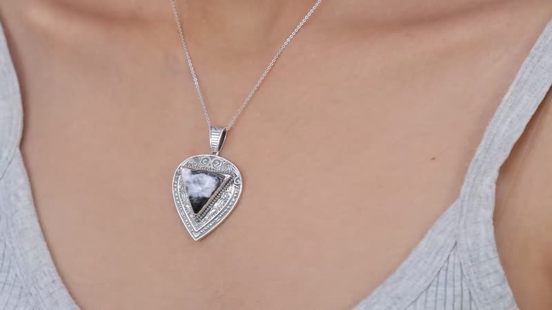 D'Joy Artisan Crafted White Buffalo 10.90 ctw Arrow Pendant without Chain in Sterling Silver