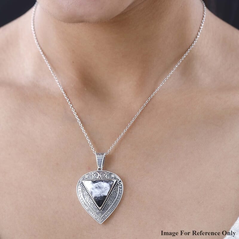 D'Joy Artisan Crafted White Buffalo 10.90 ctw Arrow Pendant without Chain in Sterling Silver