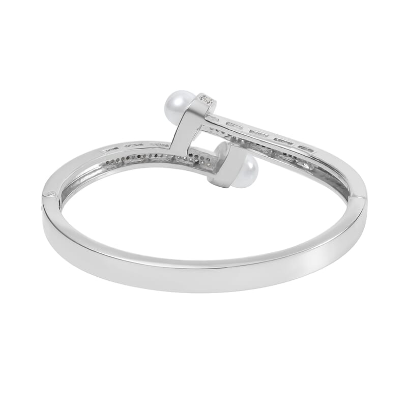 Simulated Pearl and Simulated Diamond Bypass Bangle Bracelet in Silvertone (7.0 In) 1.00 ctw