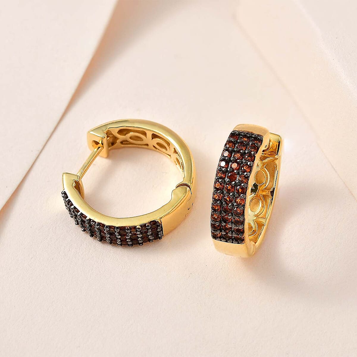 Mozambique Garnet Hoop Earrings in Vermeil Yellow Gold Over Sterling Silver 0.65 ctw image number 1