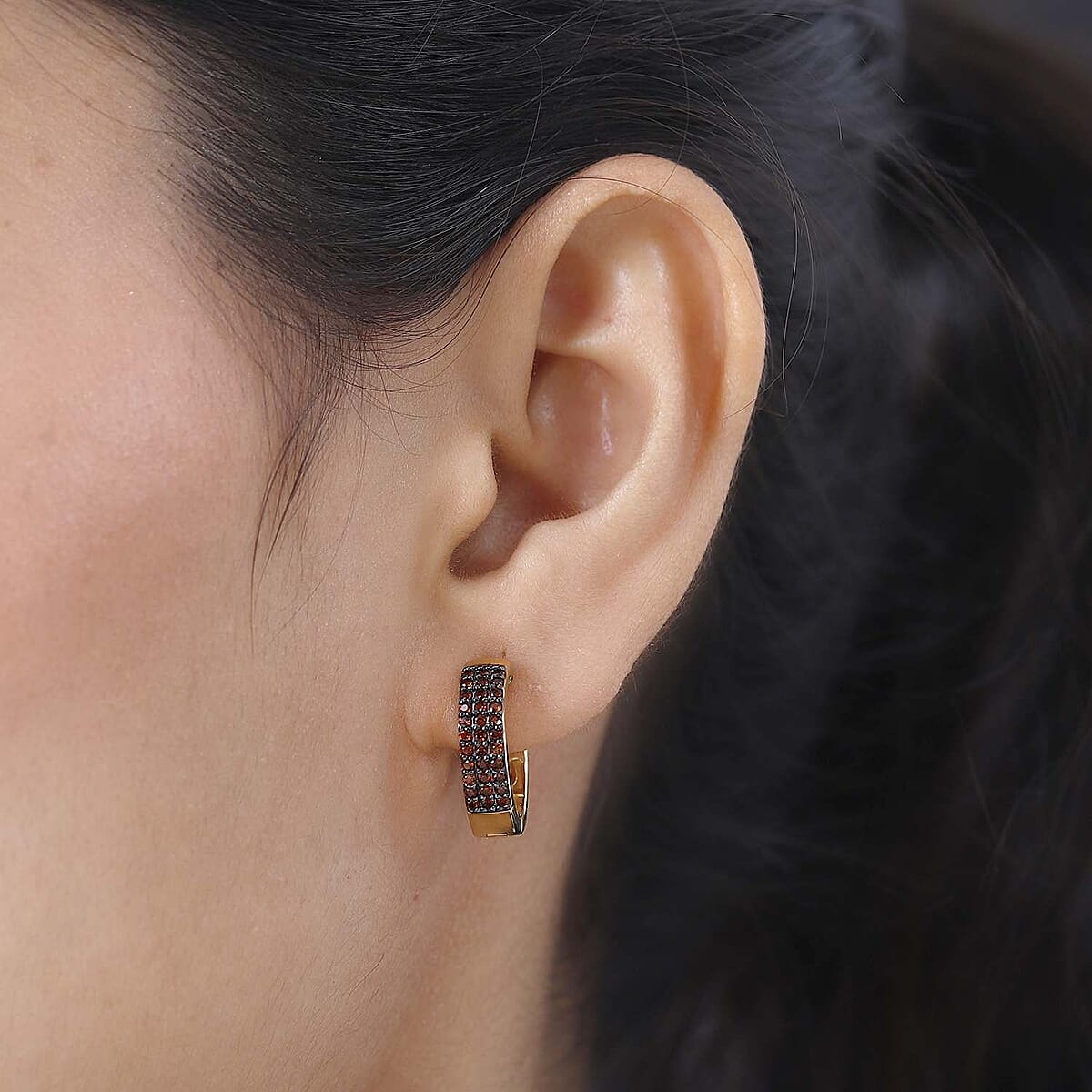 Mozambique Garnet Hoop Earrings in Vermeil Yellow Gold Over Sterling Silver 0.65 ctw image number 2