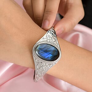 Malagasy Labradorite 33.50 ctw Bangle Bracelet in Stainless Steel (7.25 In)