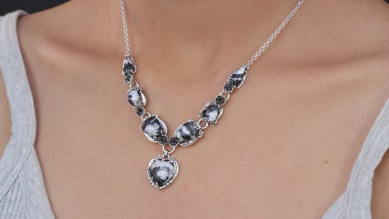 Artisan Crafted White Buffalo Heart Necklace 18 Inches in Sterling Silver 26.90 ctw