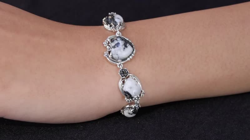 Artisan Crafted White Buffalo Toggle Clasp Heart Bracelet in Sterling Silver (7.25 In) 23.75 ctw