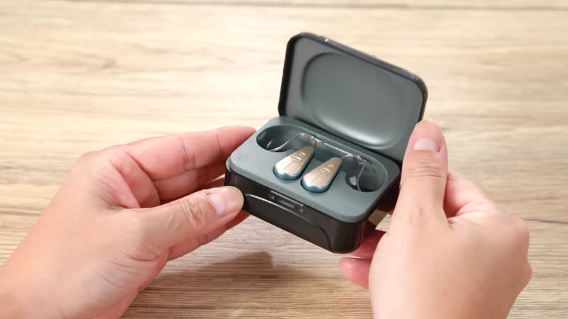 Homesmart Rechargeable Hearing Aid With Magnetic Suction Charging and Smart Noise Reduction