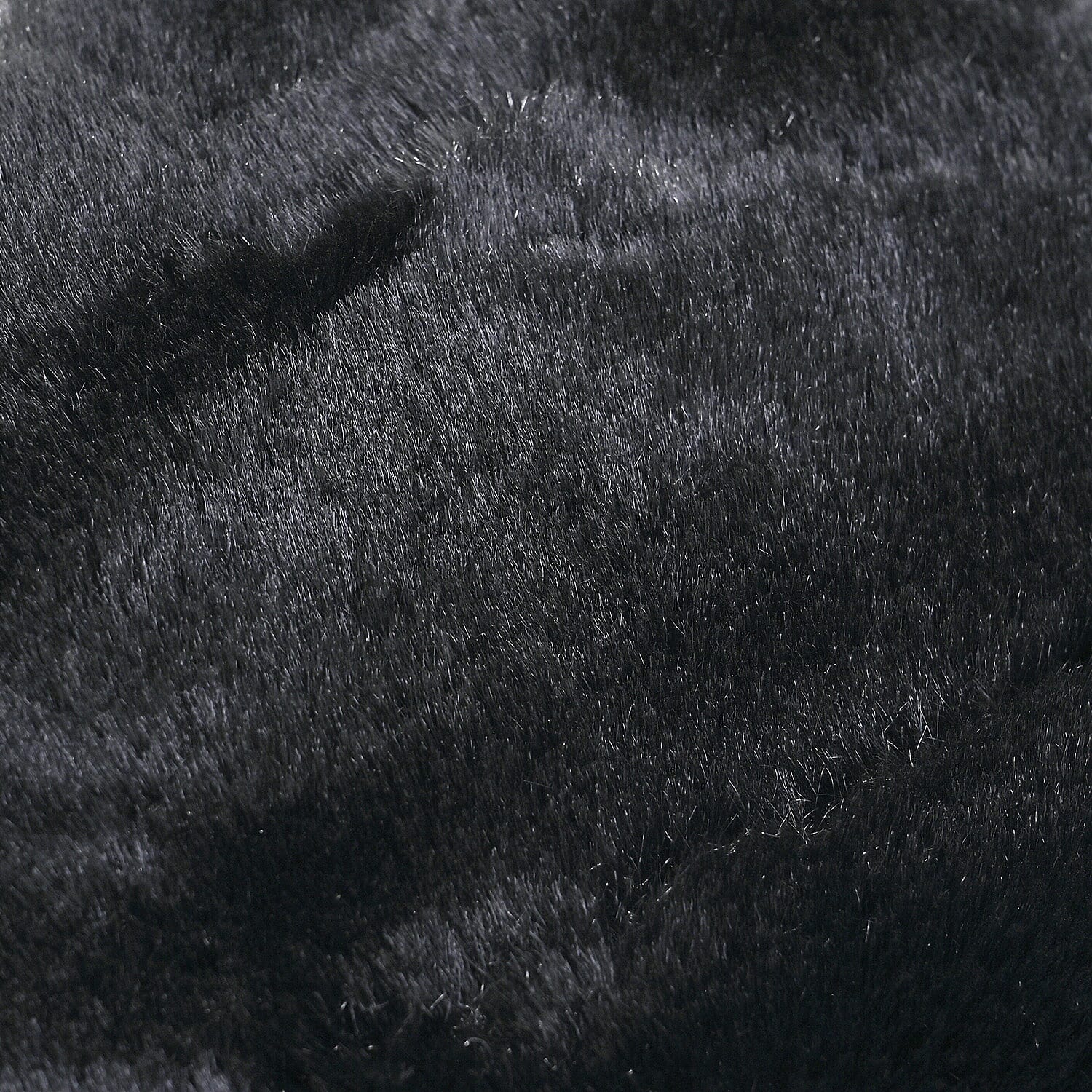 (4)