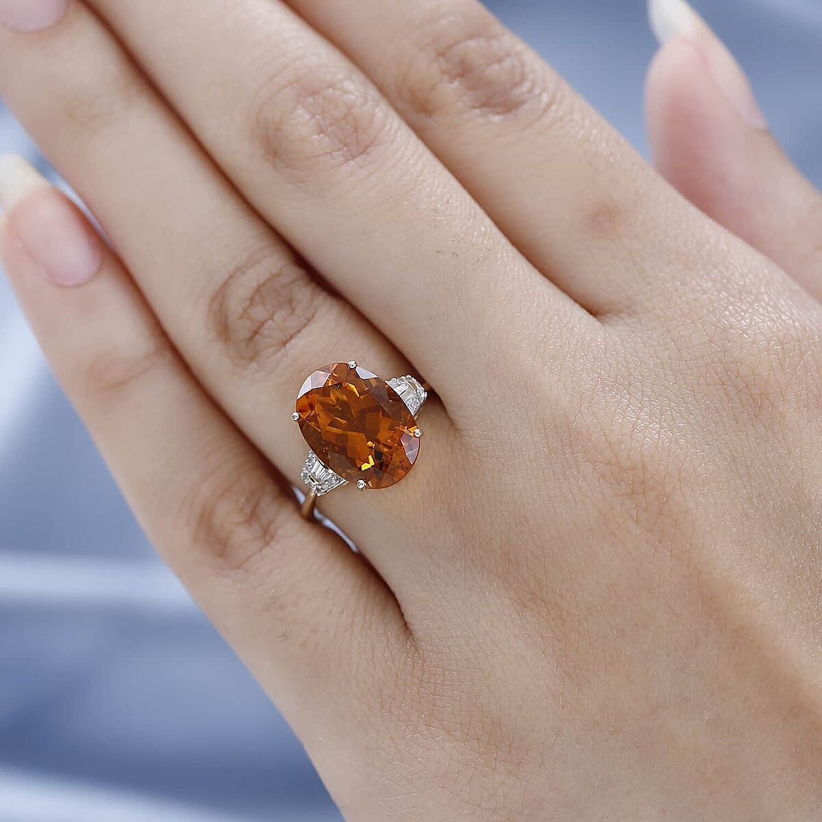 Luxoro 10K Yellow Gold AAA Serra Gaucha Citrine and Diamond Ring (Size 9.0) 5.60 ctw image number 2