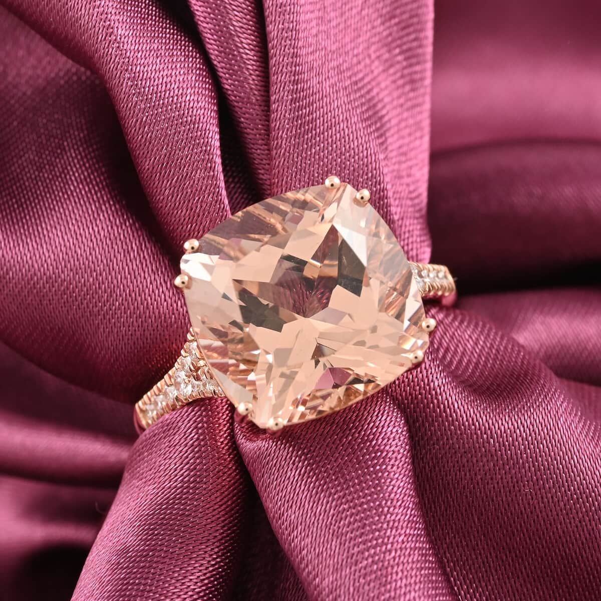 Certified and Appraised Iliana 18K Rose Gold AAA Marropino Morganite and G-H SI Diamond Ring (Size 6.0) 6.60 ctw image number 1