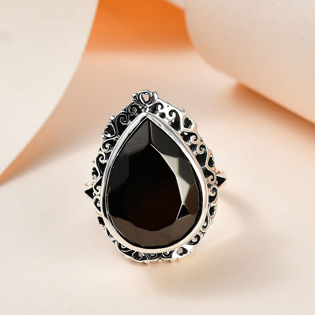 Artisan Crafted Elite Shungite Solitaire Ring in Sterling Silver (Size 9.0) 7.00 ctw image number 1