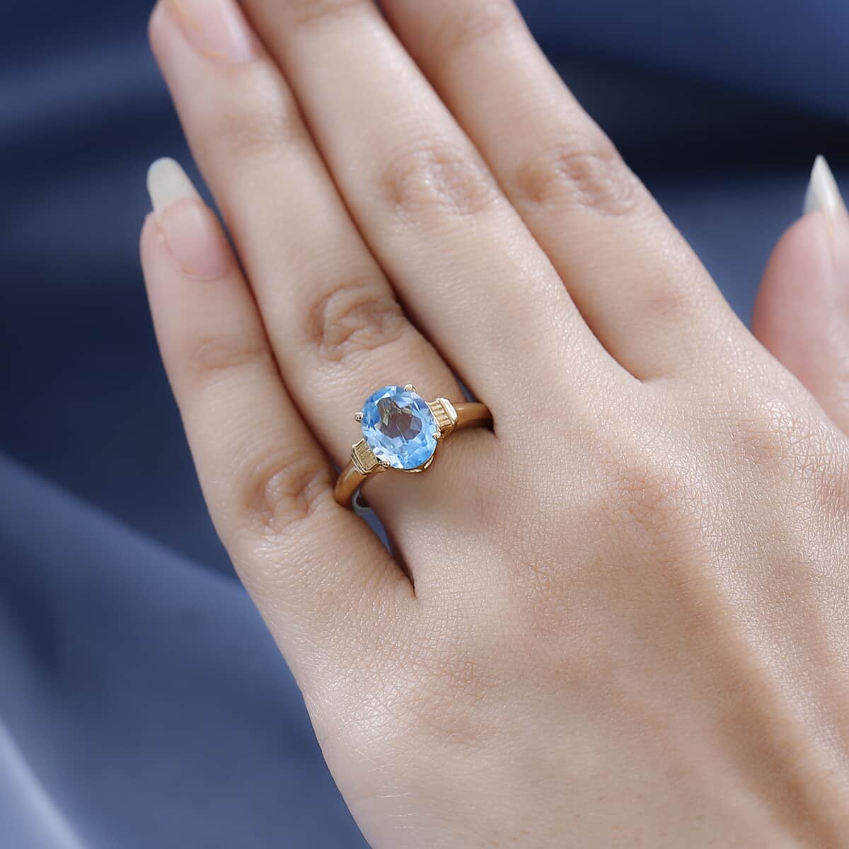 Sky Blue Topaz Solitaire Ring in Vermeil Yellow Gold Over Sterling Silver (Size 6.0) 3.35 ctw image number 2