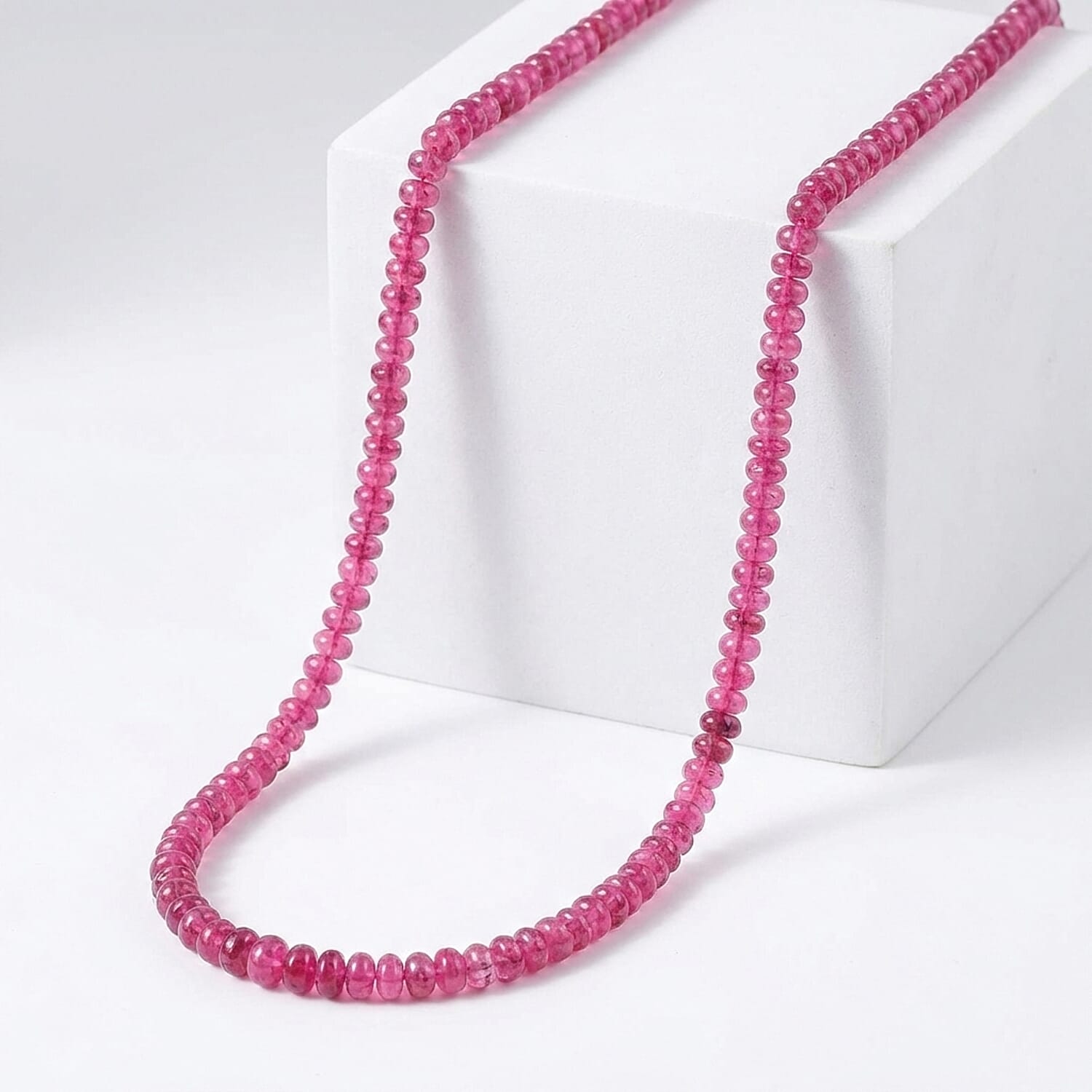 Certified and Appraised Iliana 18K Yellow Gold AAAA Ouro Fino Rubellite Graduated Single Strand Beaded Necklace 18 Inches 75.00
