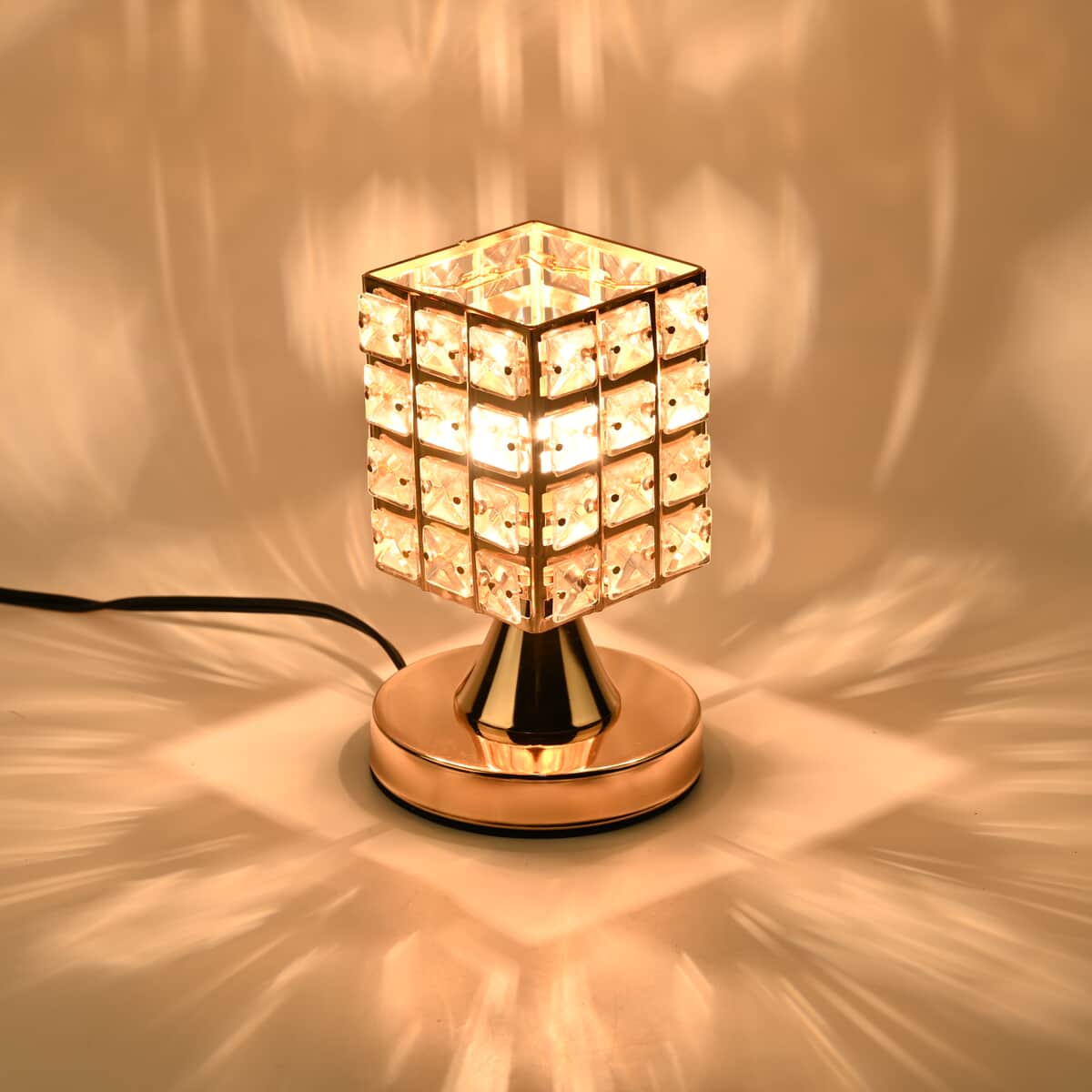 Homesmart Gold Color Fancy Shape Crystal Lamp with Bulb and Touch Control image number 0