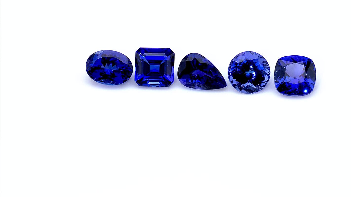 Certified and Appraised AAAA Tanzanite (Sqr Cush Free Size) 15.00 ctw