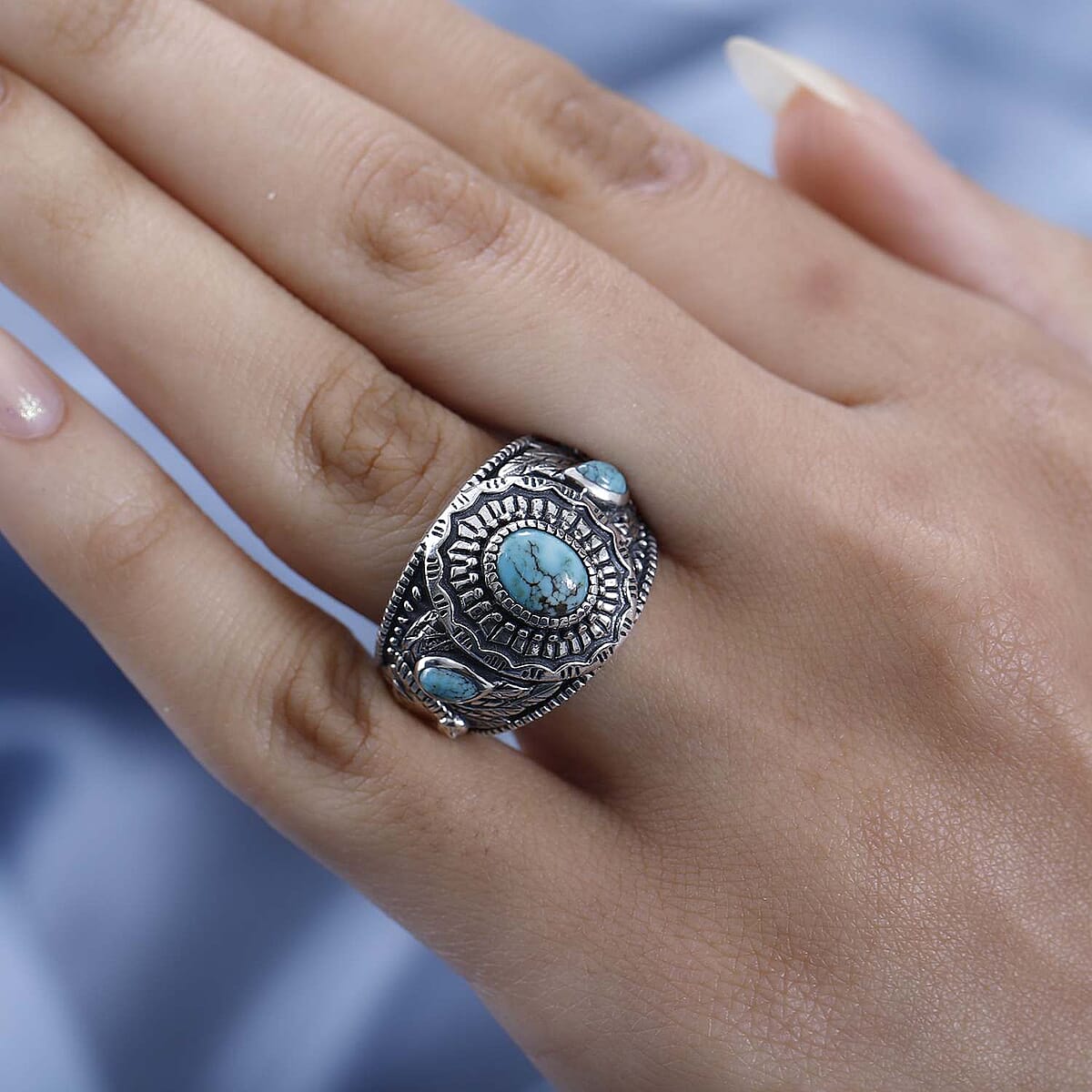 Artisan Crafted Blue Moon Turquoise Leaves Ring in Sterling Silver (Size 7.0) 1.60 ctw image number 2