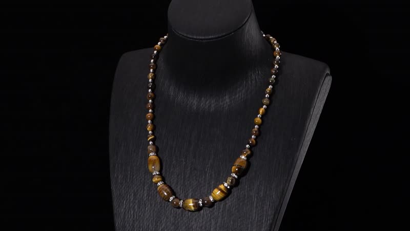 Red Tiger's Eye, Austrian Crystal Beaded Necklace (18-20 Inches) in Silvertone 142.00 ctw