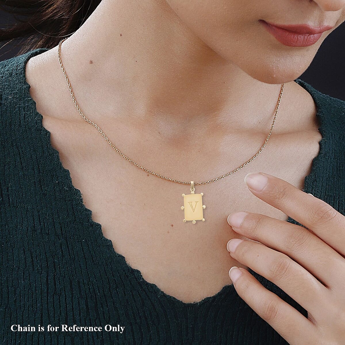Italian 10K Yellow Gold Initial V Engravable Pendant image number 2