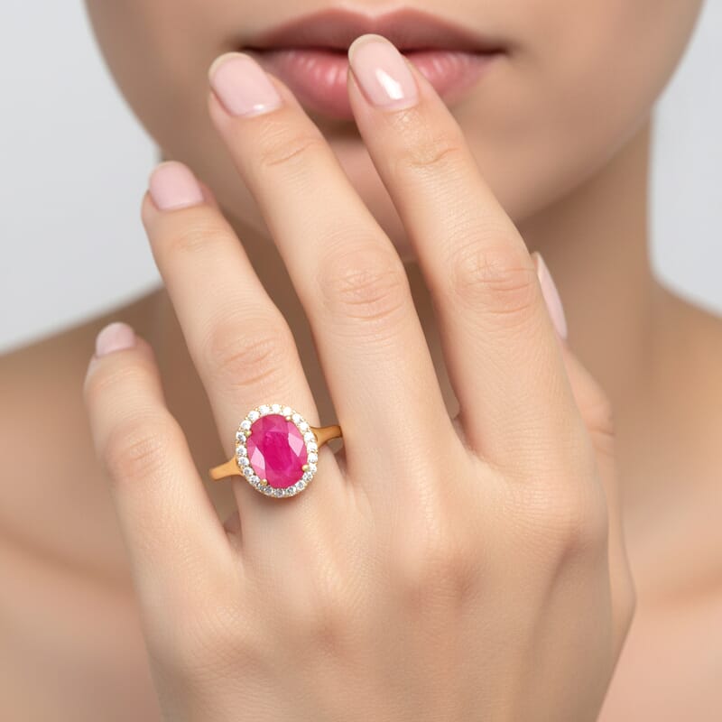 Certified & Appraised Iliana 18K Yellow Gold AAA Montepuez Ruby and G-H SI Diamond Halo Ring (Size 10.0) 2.50 ctw
