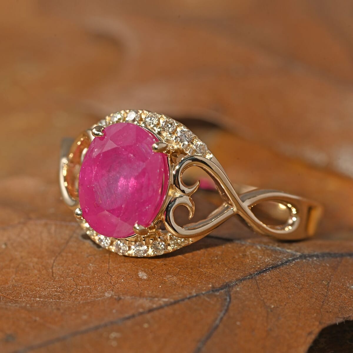 Certified & Appraised Luxoro 14K Yellow Gold AAA Mozambique Ruby and G-H I2 Diamond Ring (Size 6.0) 2.40 ctw image number 1