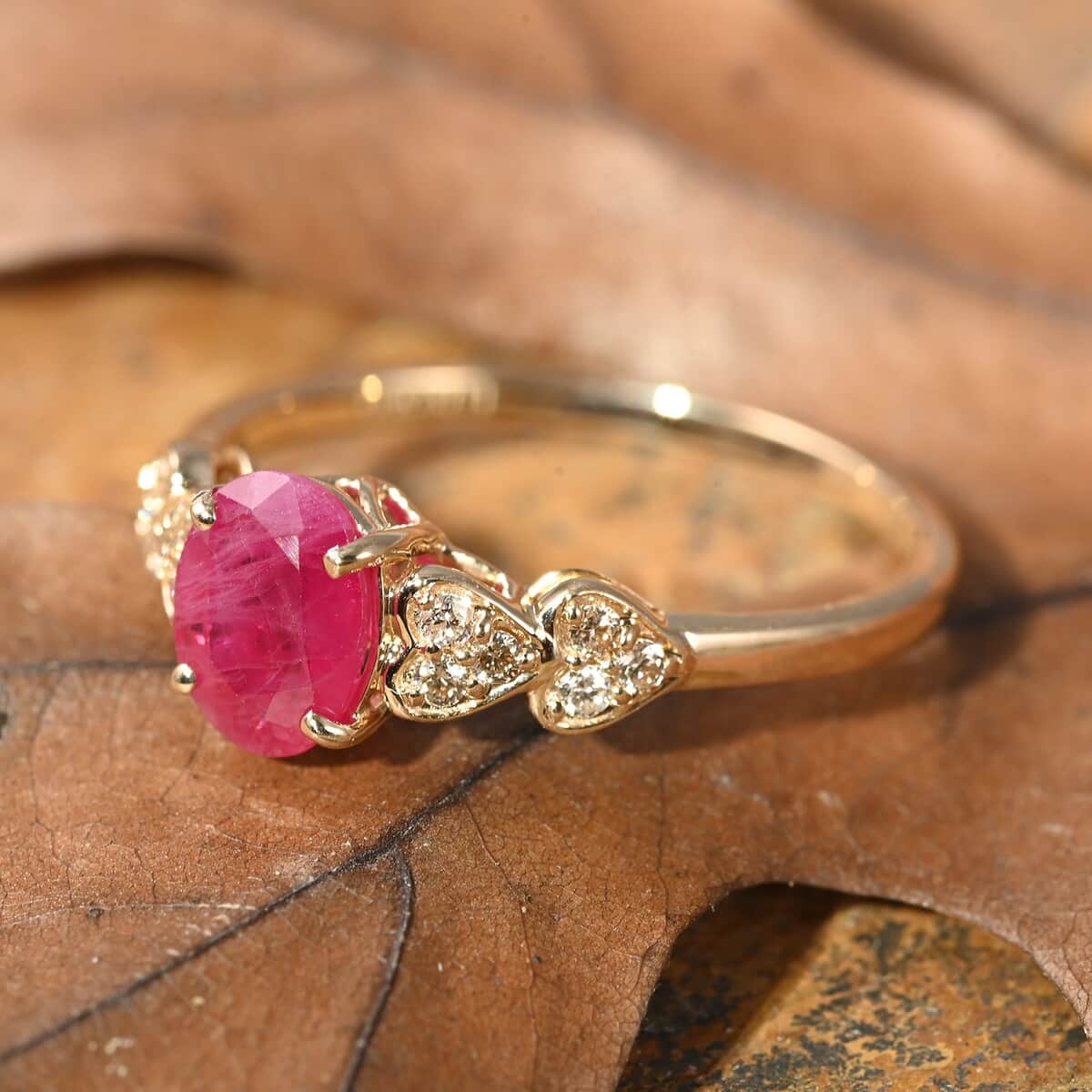 Certified & Appraised Luxoro 14K Yellow Gold AAA Mozambique Ruby and G-H I2 Diamond Ring (Size 6.0) 1.50 ctw image number 1