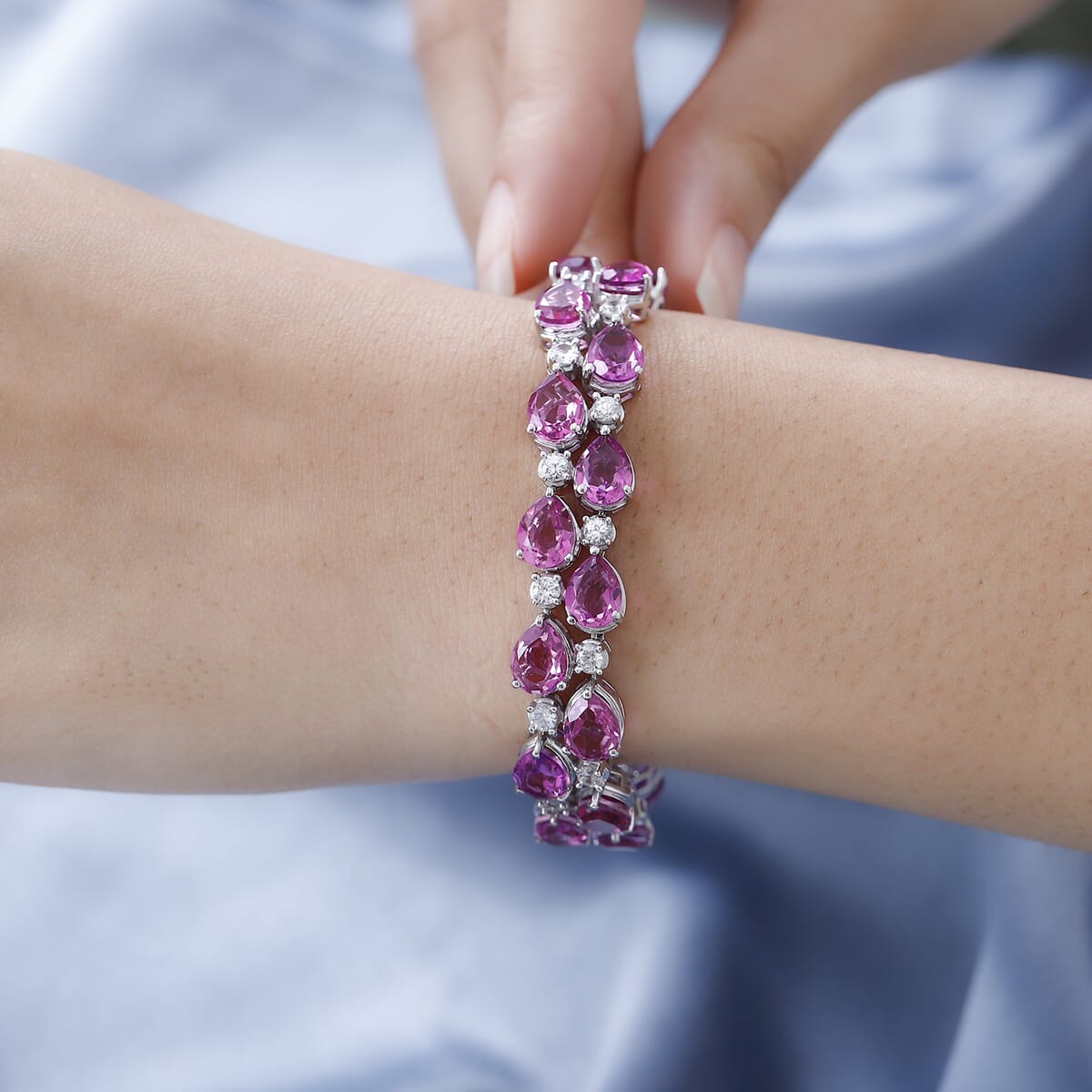 Premium Radiant Orchid Quartz (Triplet) and White Zircon Bracelet in Platinum Over Sterling Silver (6.50 In) 34.00 ctw image number 2