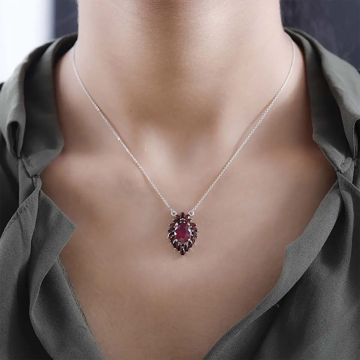 Niassa Ruby (FF) and Mozambique Garnet Necklace 18 Inches in Platinum Over Sterling Silver 5.90 ctw image number 7