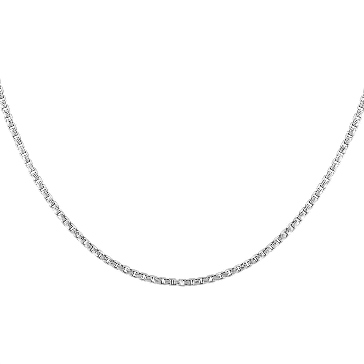 Italian Round Box Necklace in Sterling Silver 3.60 Grams 18 Inches image number 0