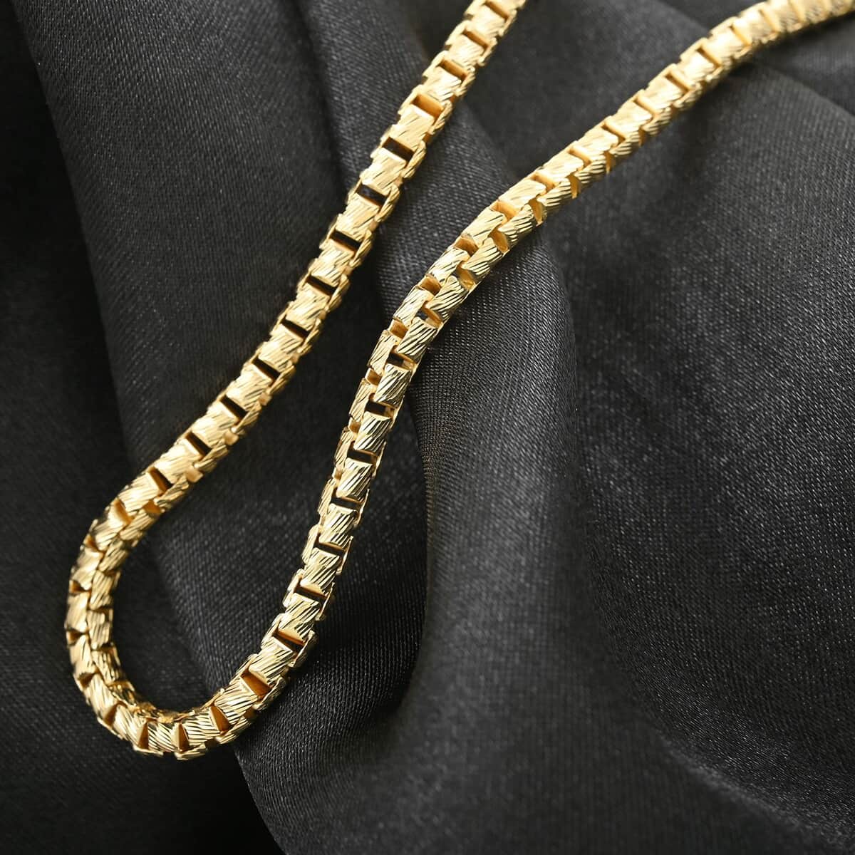 Italian 14K Yellow Gold Over Sterling Silver Round Box Necklace 24 Inches 29 Grams image number 1