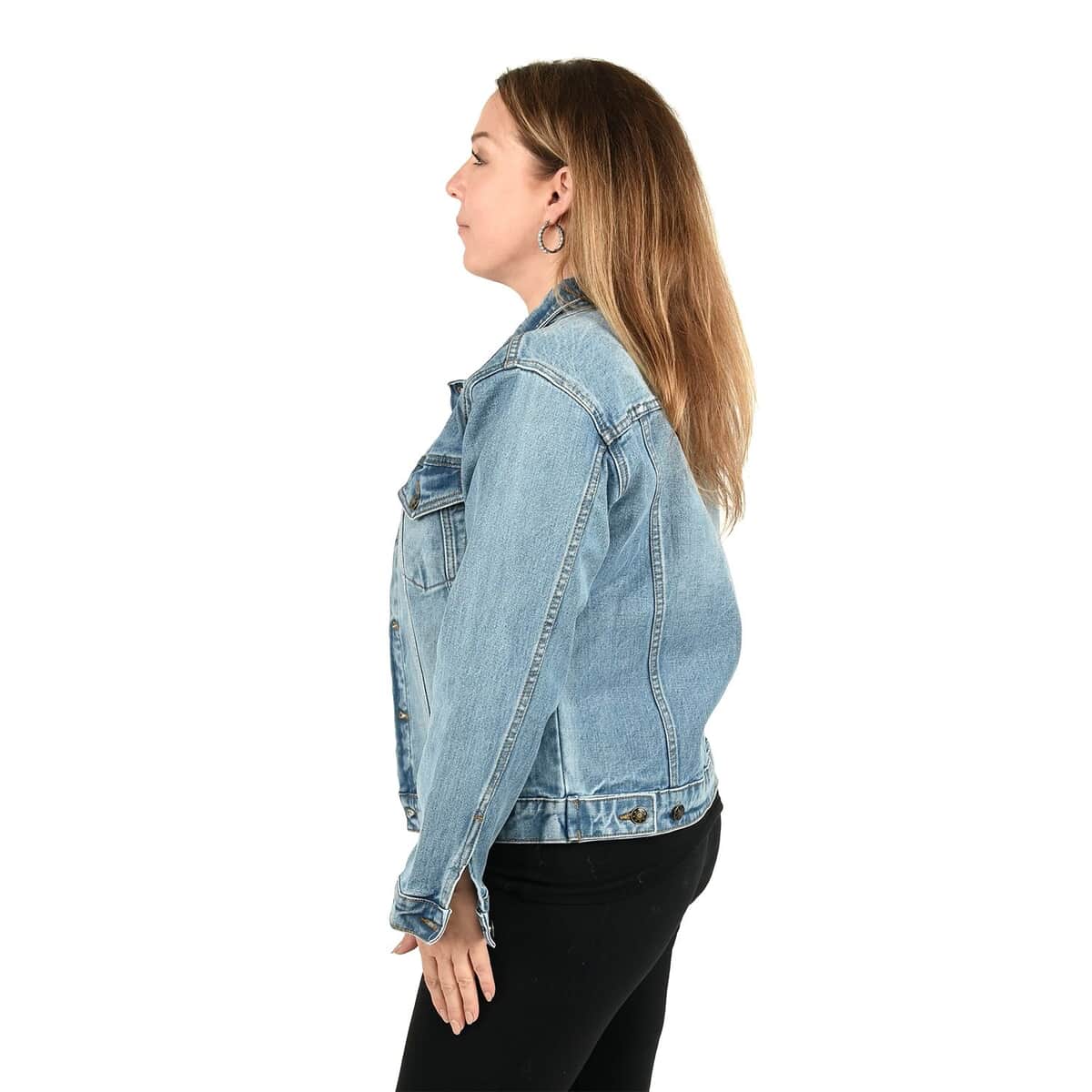 Tamsy Light Wash Solid Denim Jacket- M image number 2