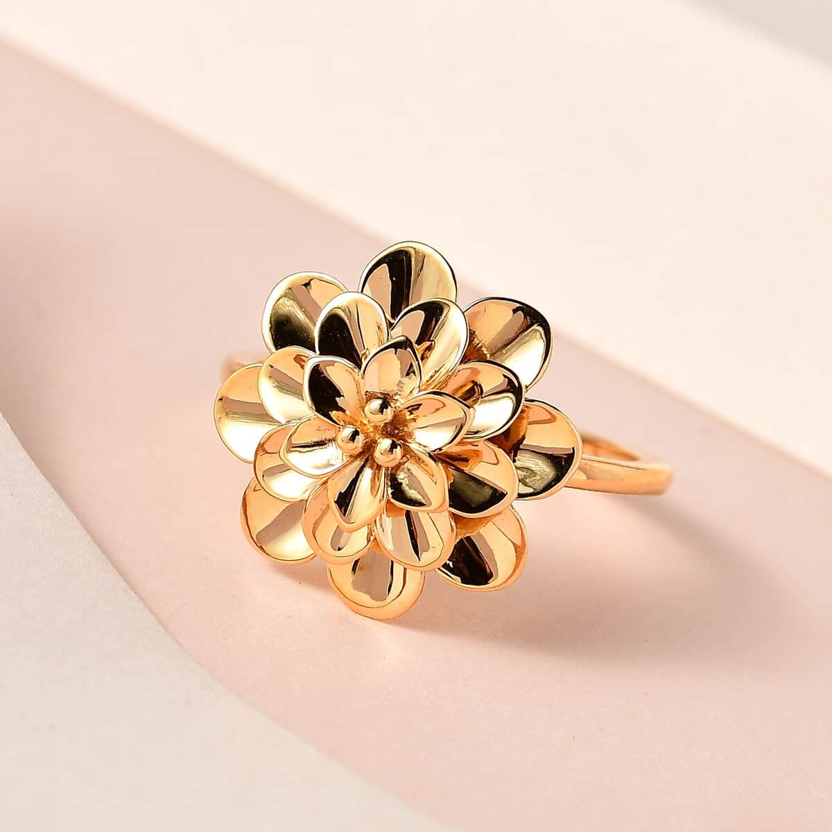 22K Yellow Gold Floral Ring (Size 9.0) 5.40 Grams image number 1
