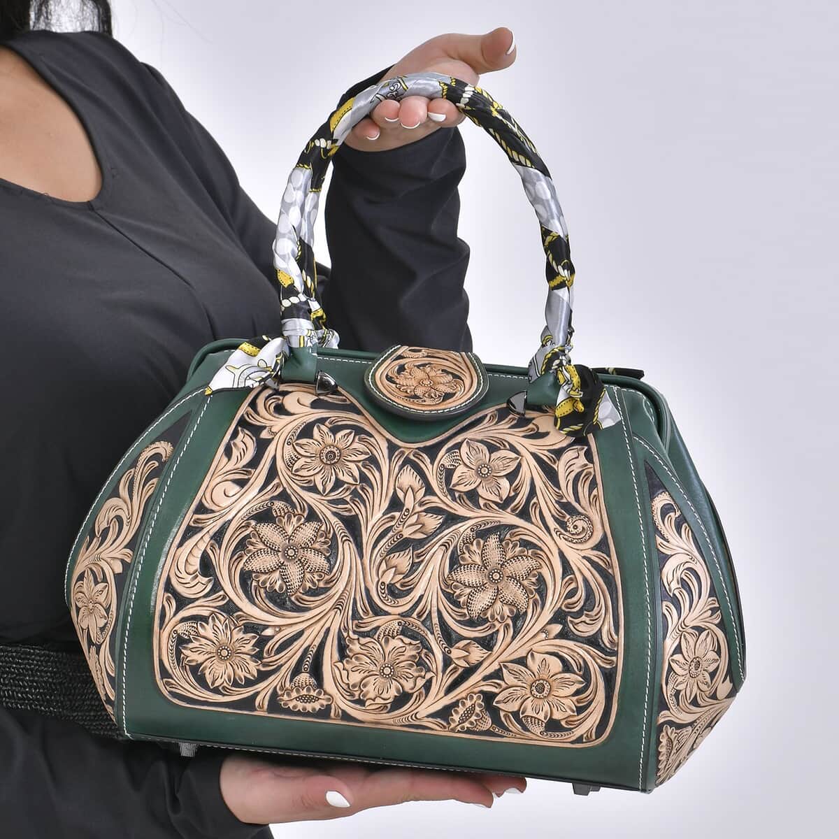 Grand Pelle Royal Collection Green with Solid Color Hand Engraving Flower Pattern Genuine Leather Tote Bag image number 2