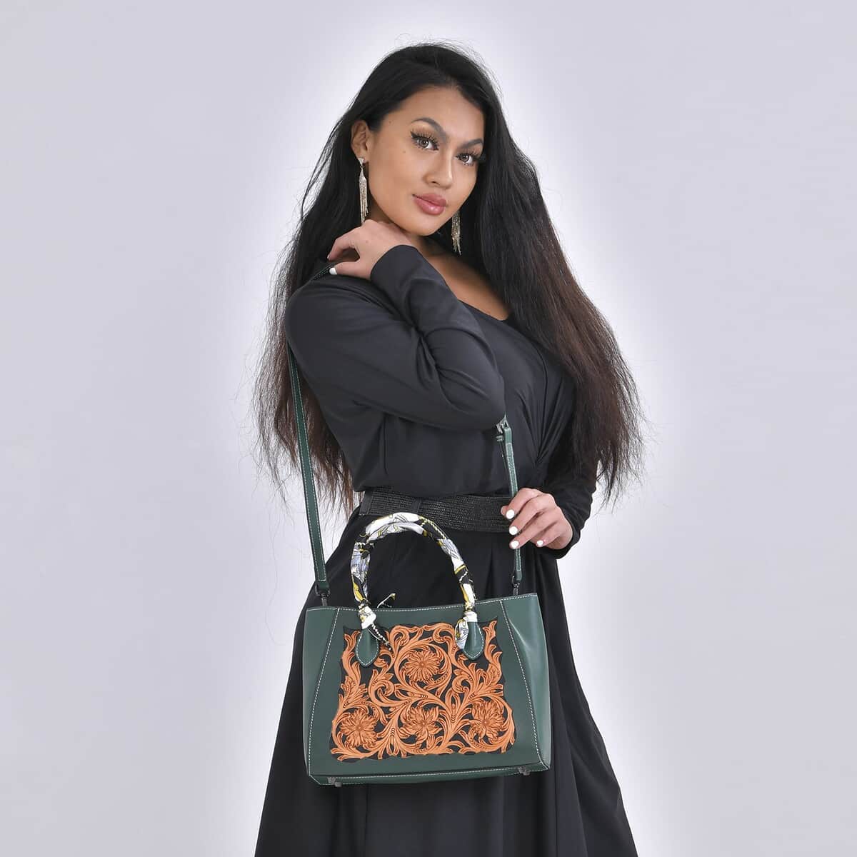 Grand Pelle Royal Collection Green with Solid Color Hand Engraving Flower Pattern Genuine Leather Tote Bag image number 1