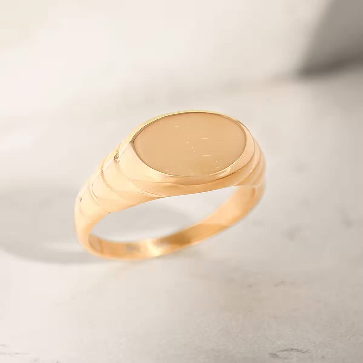 Men's Signet Ring in ION Plated YG Stainless Steel (Size 13.0) image number 5