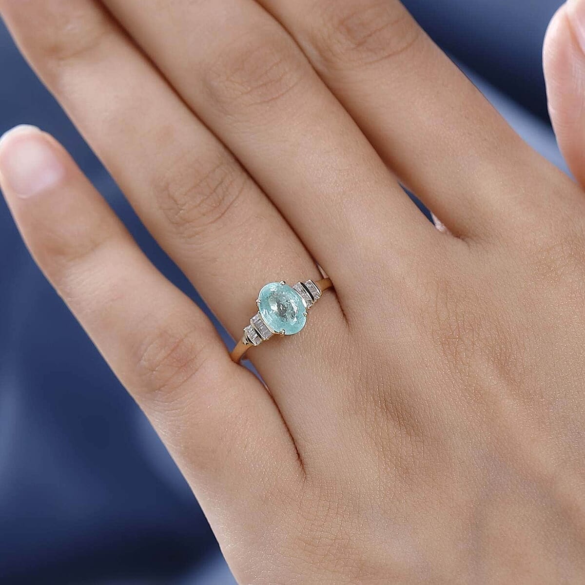 Luxoro 10K Yellow Gold Premium Boyaca Colombian Emerald and G-H I2 Diamond Ring (Size 7.0) 1.30 ctw image number 2