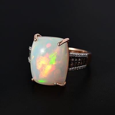 Luxoro 14K Rose Gold AAA Ethiopian Welo Opal, I3 Natural Champagne and White Diamond Ring (Size 10.0) 10.65 ctw