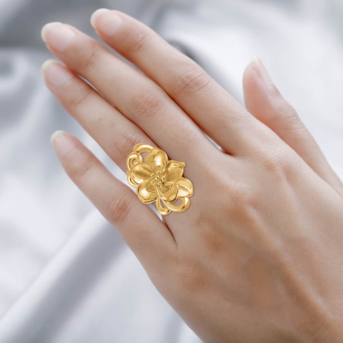 24K Yellow Gold Electroform Peony Floral Ring 2.75 Grams (Del. in 10-12 Days) image number 2