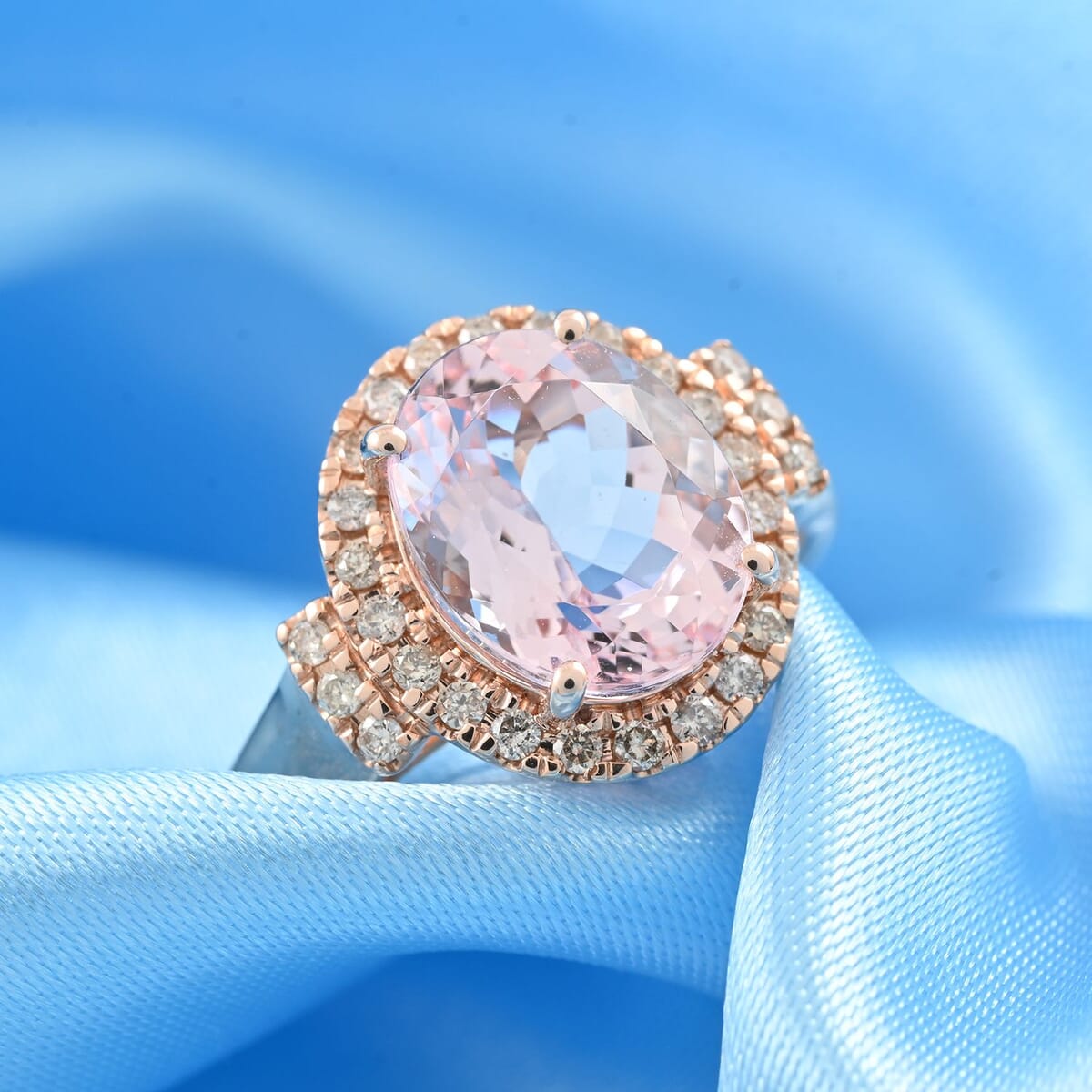 Luxoro 14K Rose Gold AAA Pink Morganite and G-H I2 Diamond Halo Ring (Size 9.5) 2.70 ctw image number 1