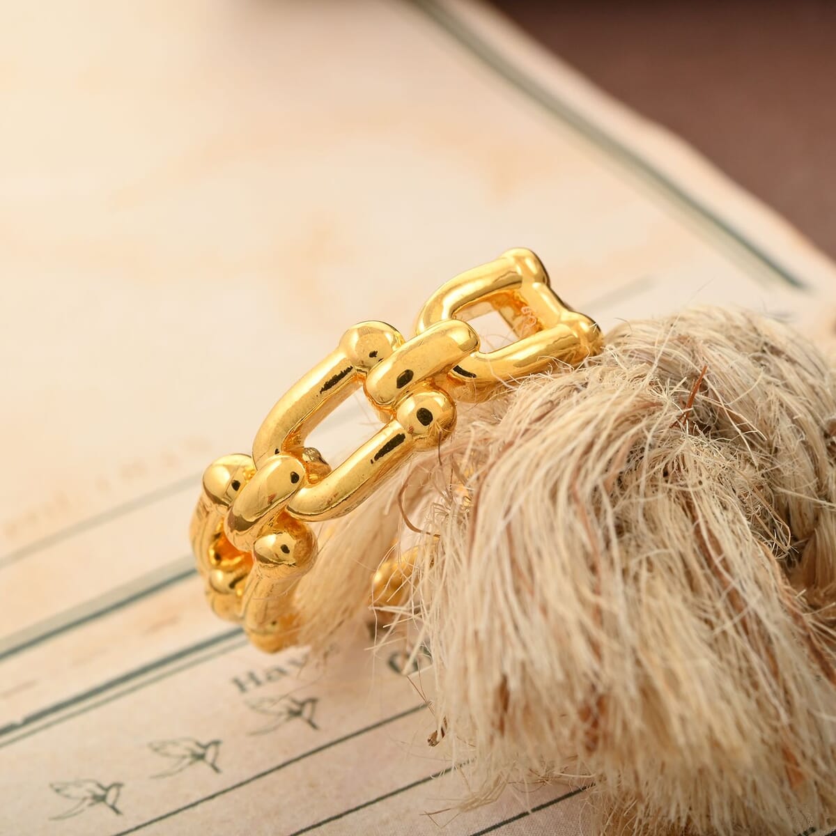 18K Yellow Gold U Link Chain Ring image number 1
