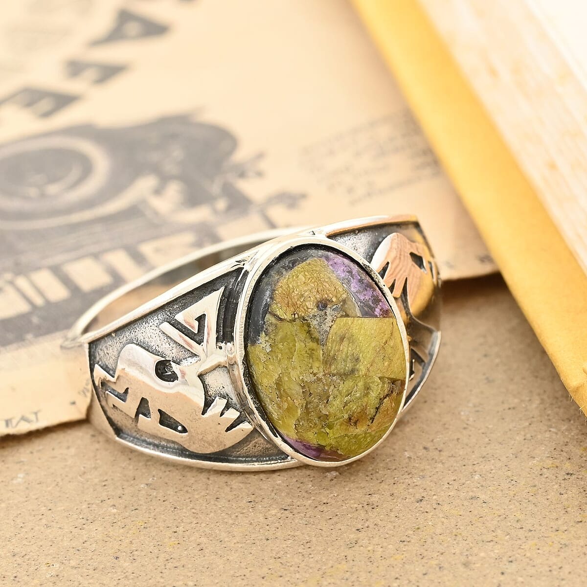 Artisan Crafted Tasmanian Stichtite Ring in Sterling Silver (Size 12.5) 4.90 ctw image number 1
