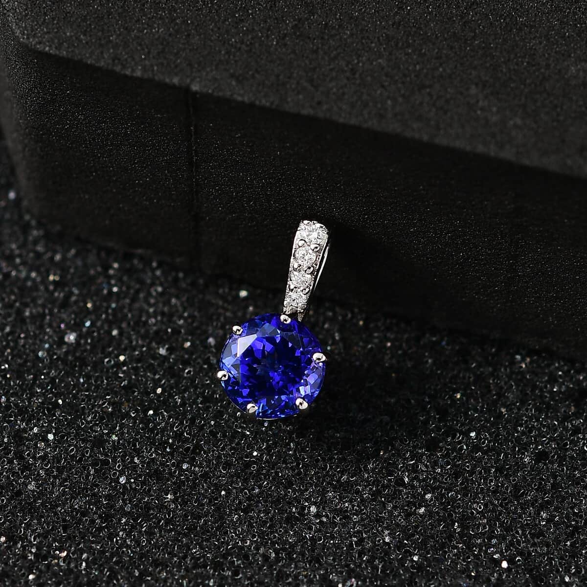 Rhapsody 950 Platinum AAAA Tanzanite and E-F VS2 Diamond Pendant 2.00 ctw image number 1