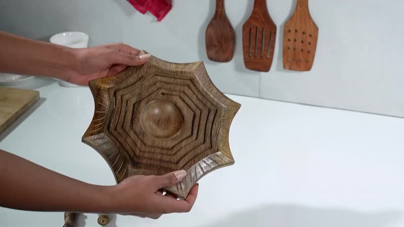Apple Shape Hand Carved Mango Wood Spring Tray with Small Legs (10"x8")