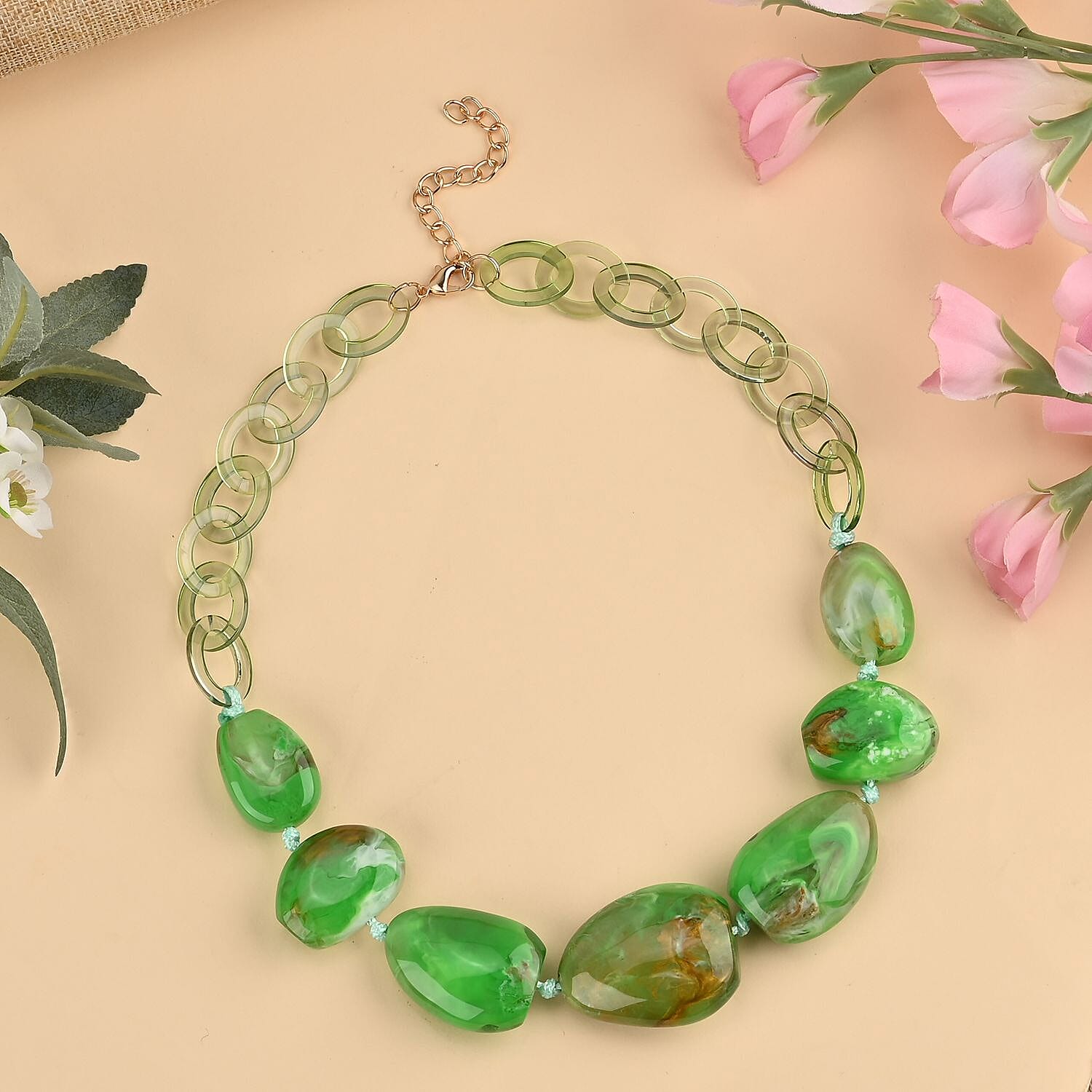 Green Color Resin Necklace 20.5-22 Inches in Goldtone