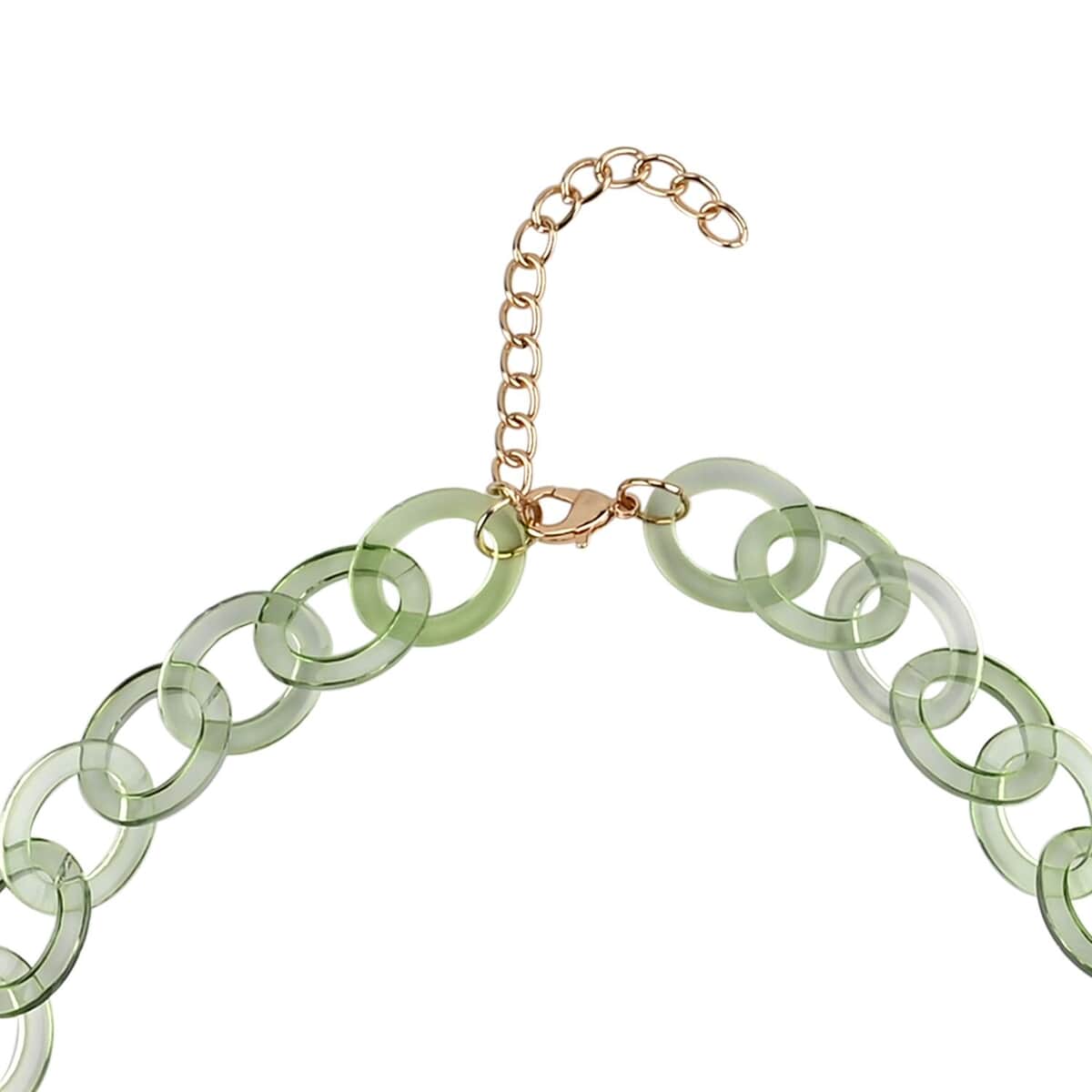 Green Color Resin Necklace 20.5-22 Inches in Goldtone image number 3