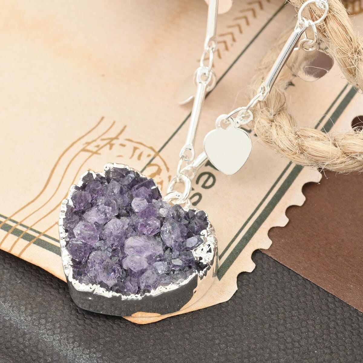 Amethyst Druzy Heart Necklace 17-19 Inches in Silvertone 17.50 ctw image number 1