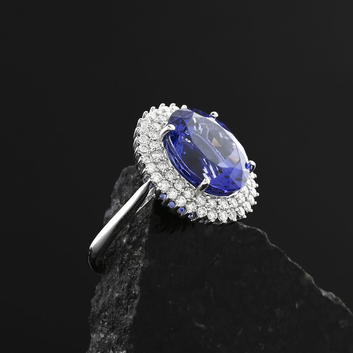Certified & Appraised Rhapsody AAAA Tanzanite and E-F VS Diamond 5.50 ctw Ring in 950 Platinum (Size 7.0) 7.10 Grams image number 1